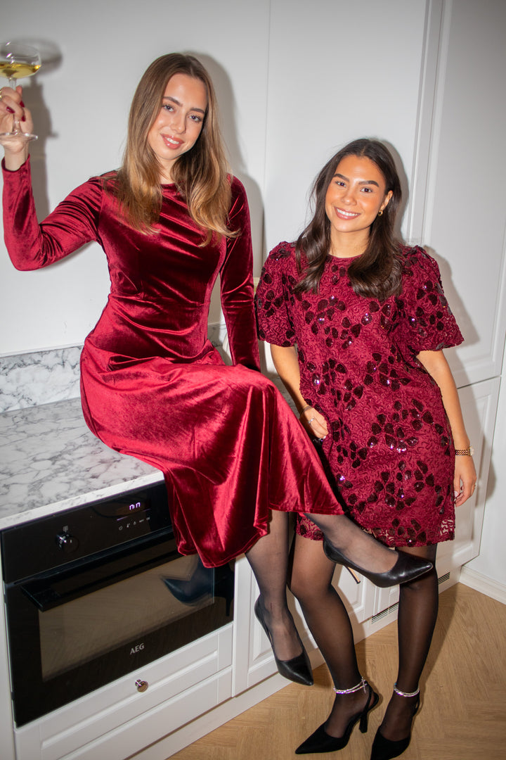 Attentiff Midi Velour Dress Bordeaux