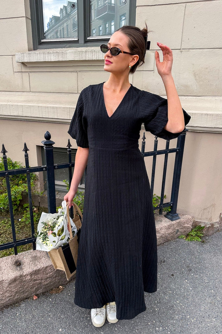 Maddie Ss Midi Dress Black