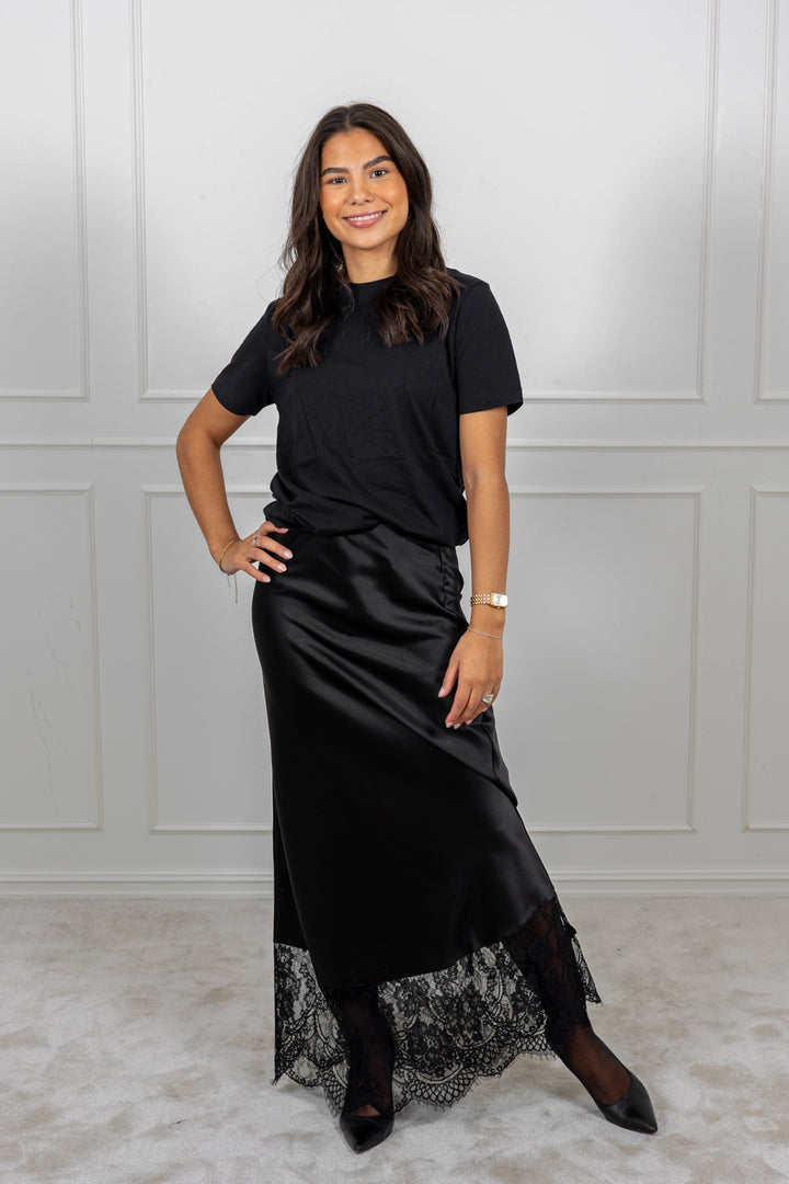 Lumine Sateen Midi Skirt Black