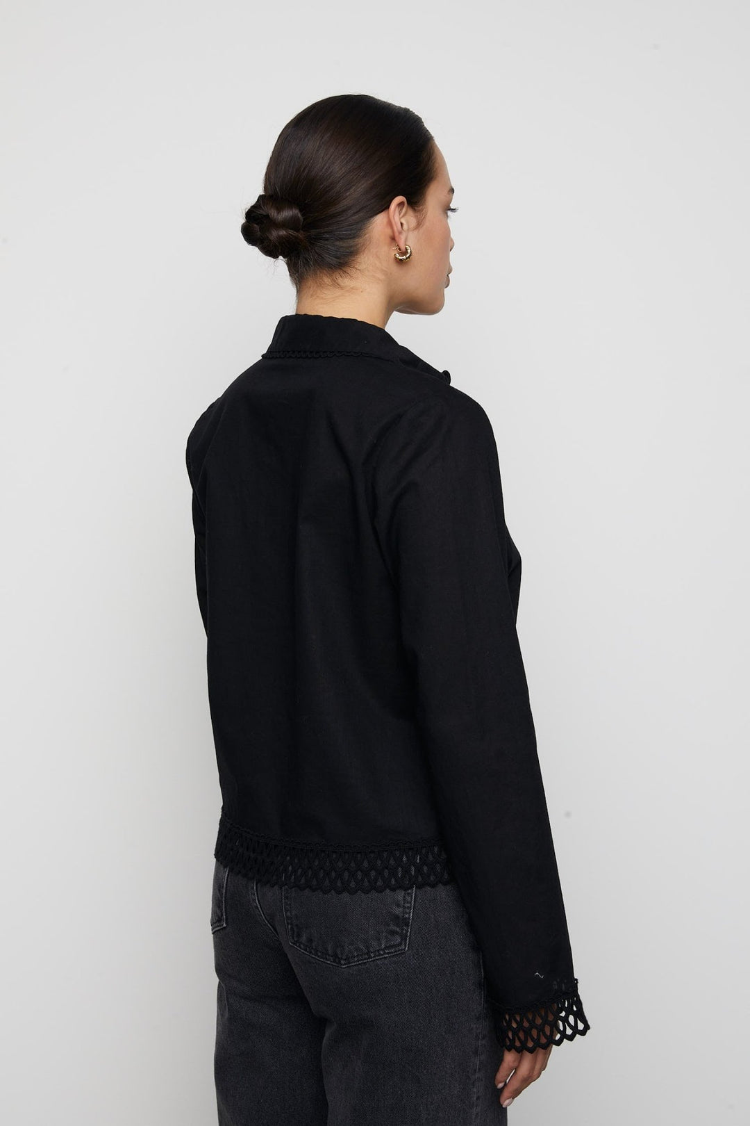 Agathia Shirt Black | Skjorter og bluser | Smuk - Dameklær på nett