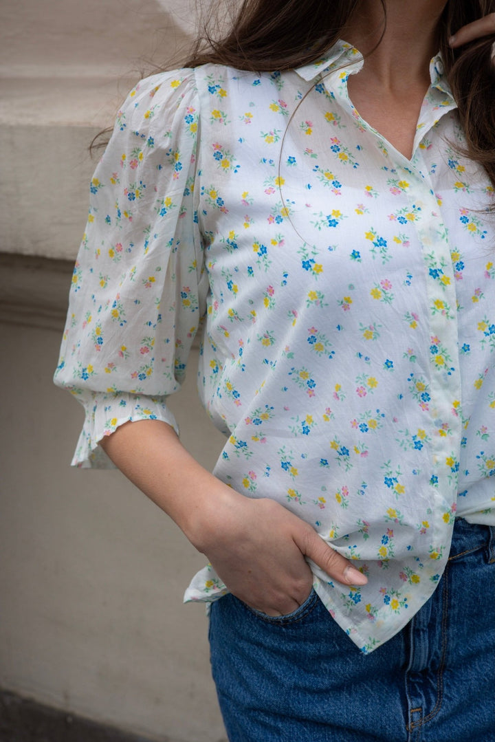 Amy Shirt Wildflowers | Skjorter og bluser | Smuk - Dameklær på nett