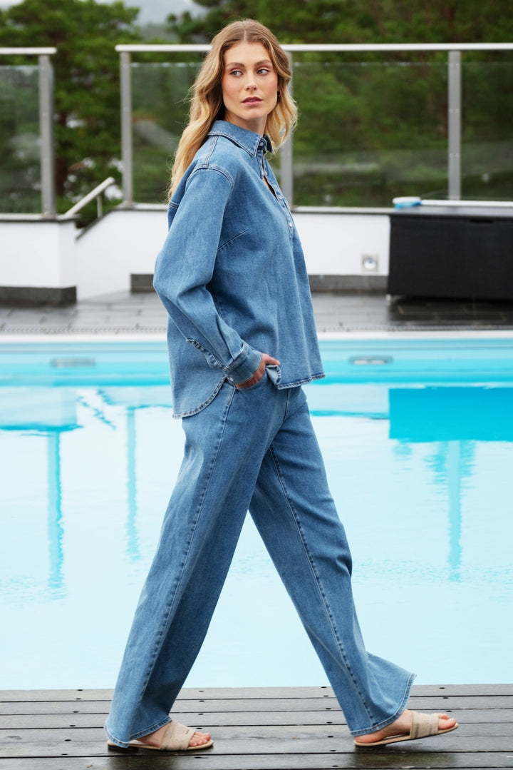 Andorra Blouse Lht Blue Denim | Skjorter og bluser | Smuk - Dameklær på nett