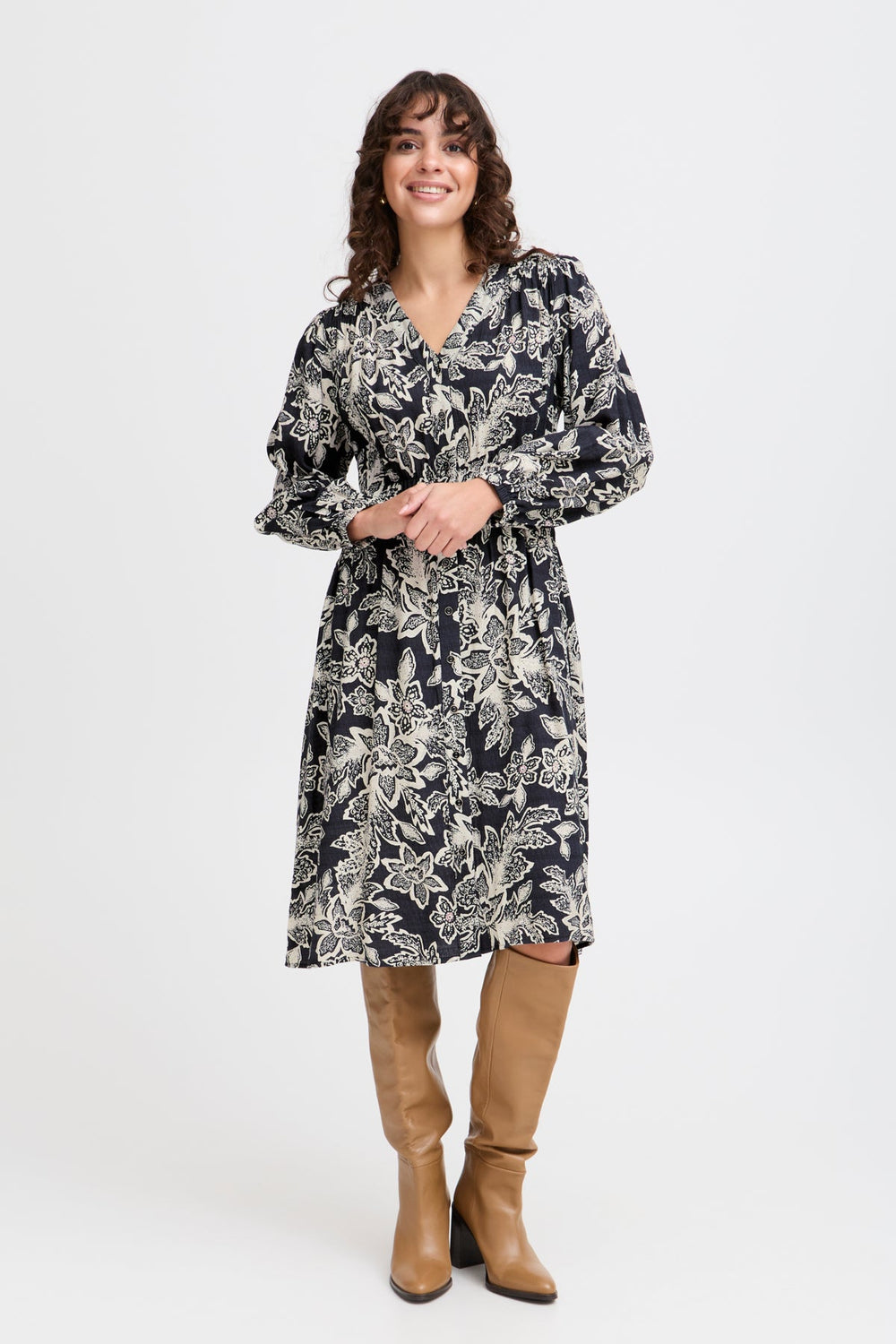 Ariana Dr 6 Black Aop So25 01A | Kjoler | Smuk - Dameklær på nett