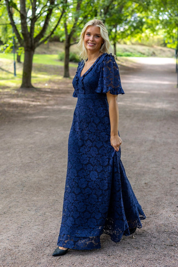 Catalina Maxi Dress Dark Blue Lace | Kjoler | Smuk - Dameklær på nett