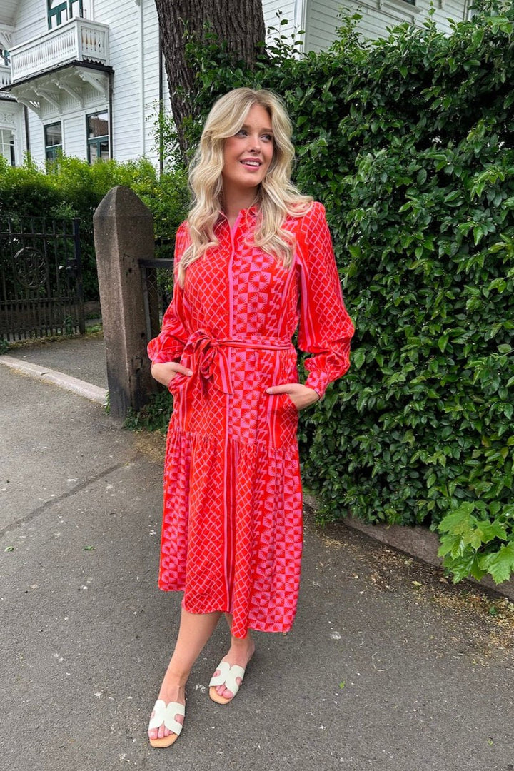 Chadia Dress Geranium | Kjoler | Smuk - Dameklær på nett