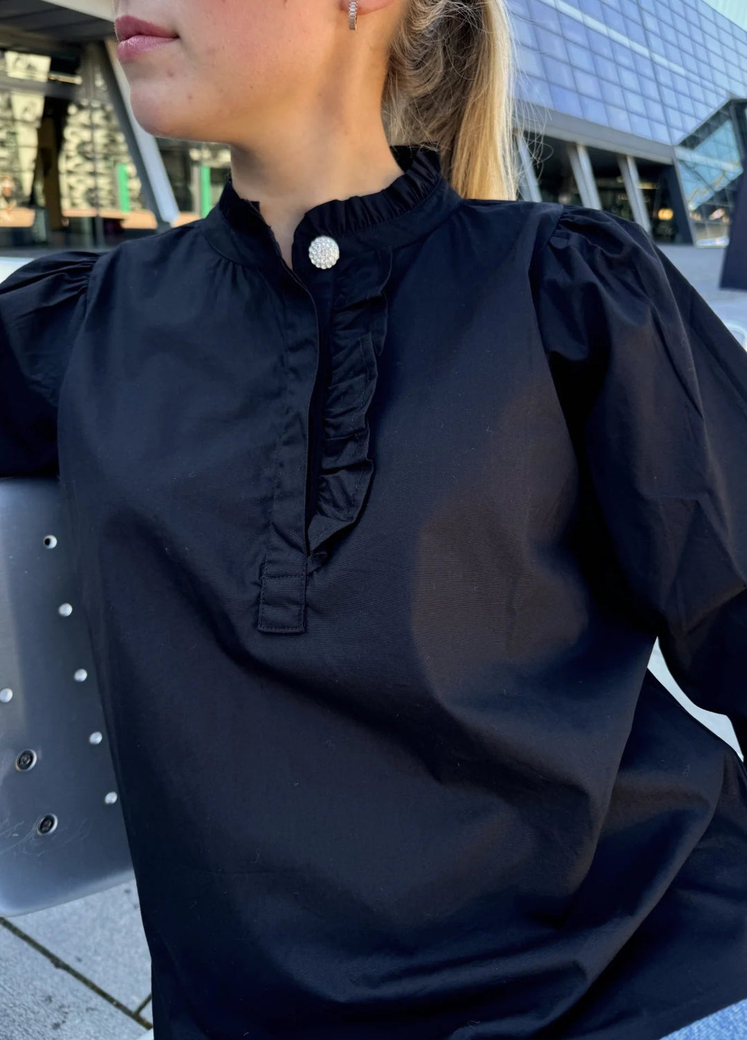 Ella Blouse Ebony Poplin | Skjorter og bluser | Smuk - Dameklær på nett