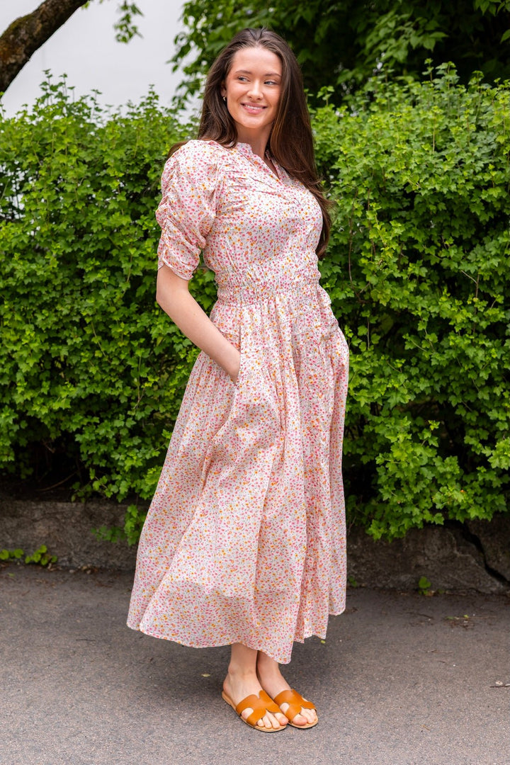 Fabienne Dress Pink Petite | Kjoler | Smuk - Dameklær på nett