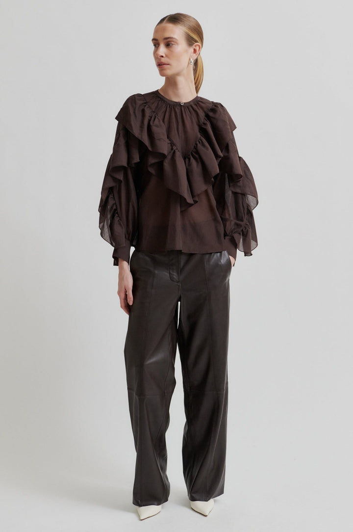 Fria Frill Blouse Chocolate Plum | Skjorter og bluser | Smuk - Dameklær på nett