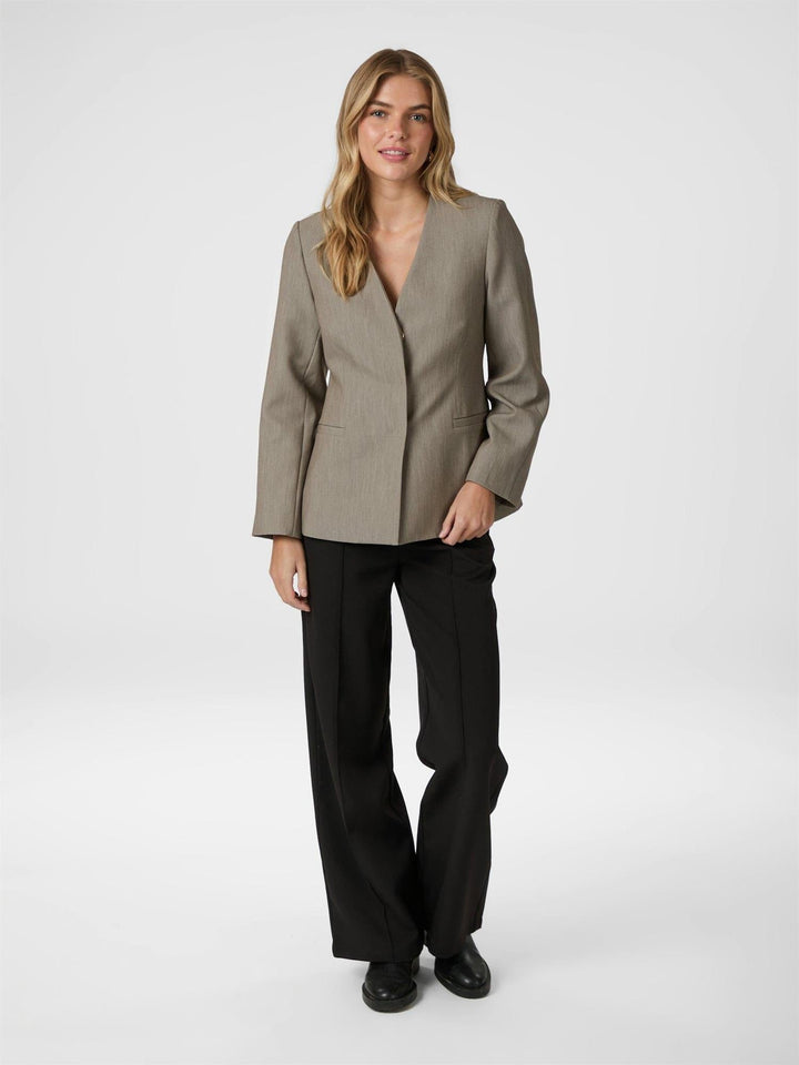 Frillis Fitted Blazer Dark Sand | Blazer | Smuk - Dameklær på nett