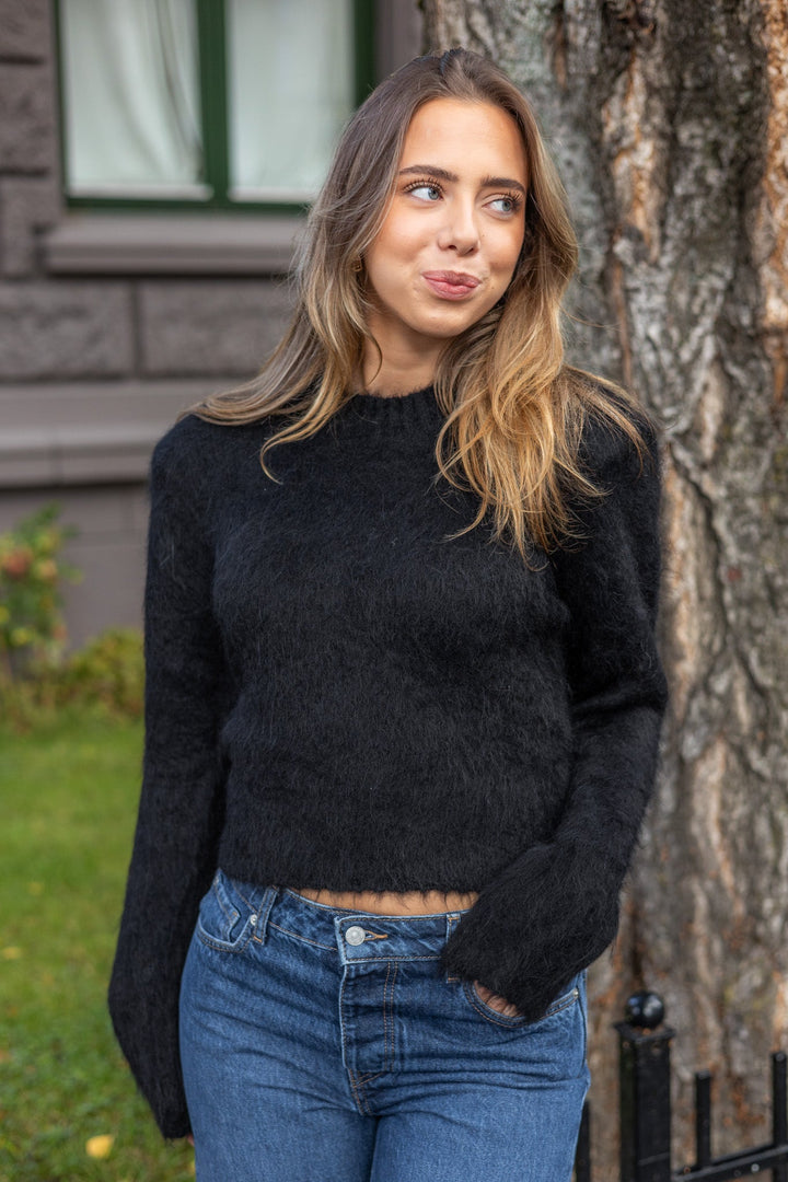 Hairy Knit Fitted Sweater Black | Genser | Smuk - Dameklær på nett