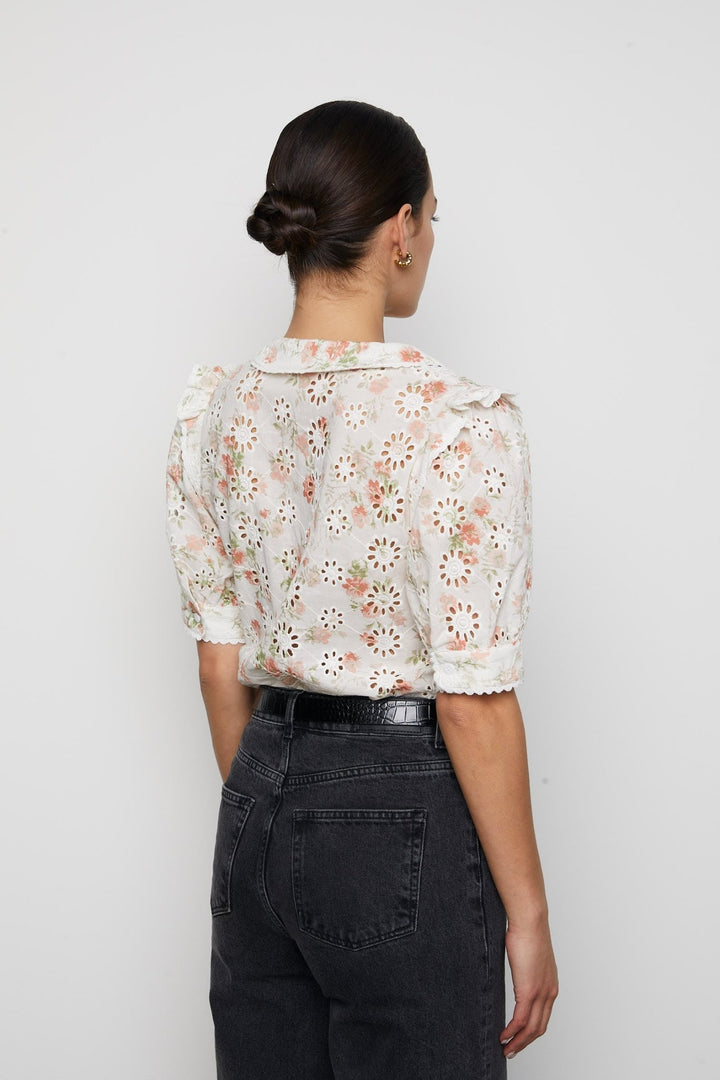 Hera Blouse White Rose Print | Skjorter og bluser | Smuk - Dameklær på nett