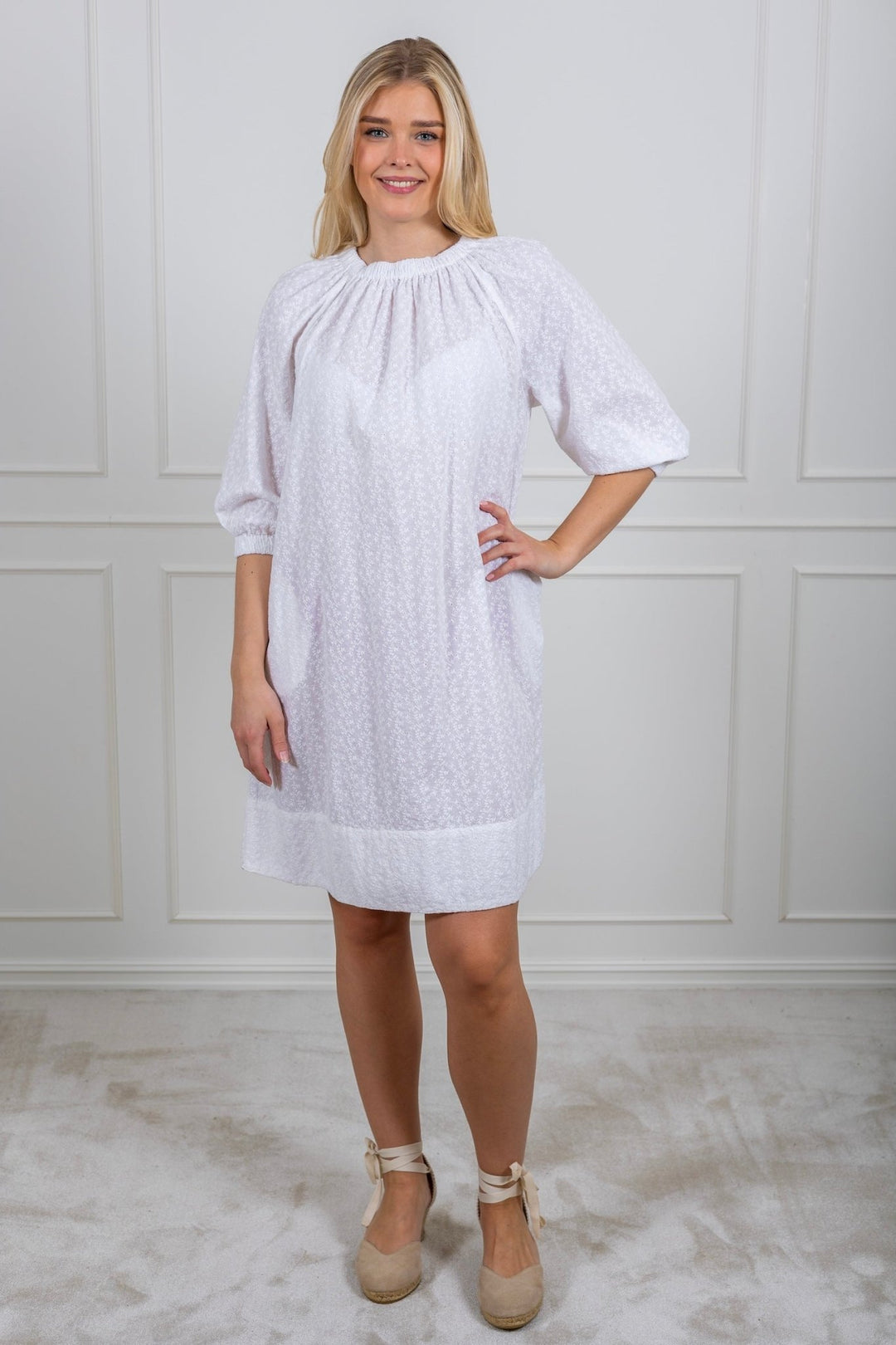 Lace Dress White | Kjoler | Smuk - Dameklær på nett