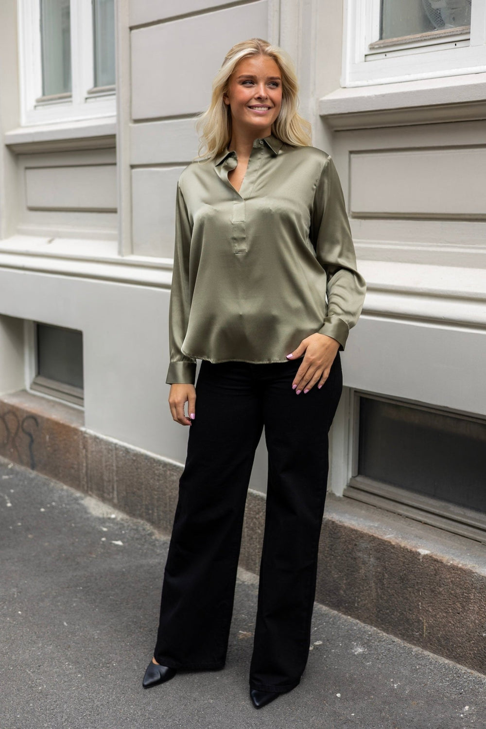 Leia Blouse Oliven | Skjorter og bluser | Smuk - Dameklær på nett