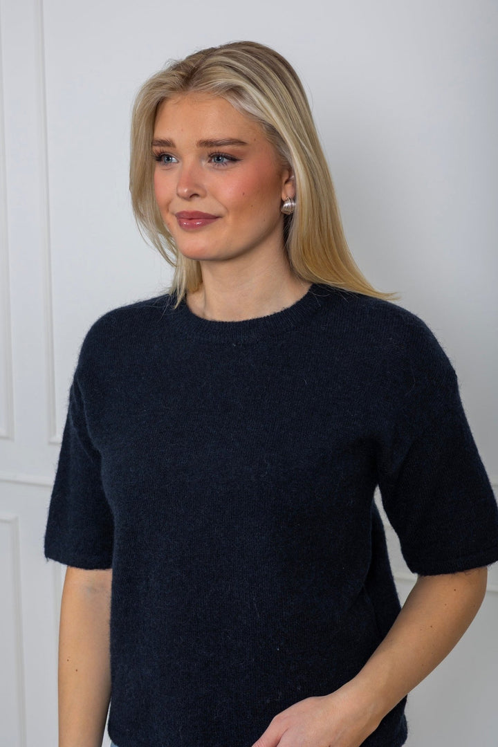 Maline - Liliana 2/4 Knit O - Neck Dark Sapphire Melange | Genser | Smuk - Dameklær på nett