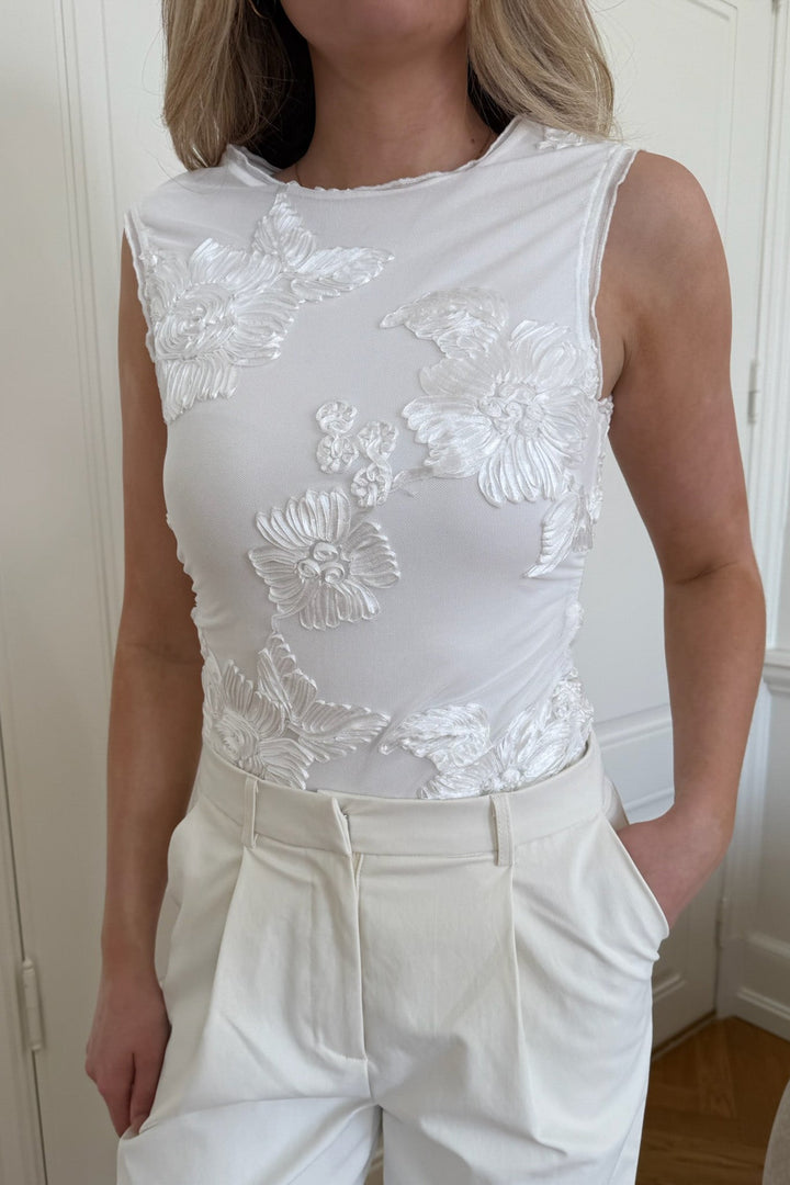 Mira Mesh Top White Flower | Topper | Smuk - Dameklær på nett