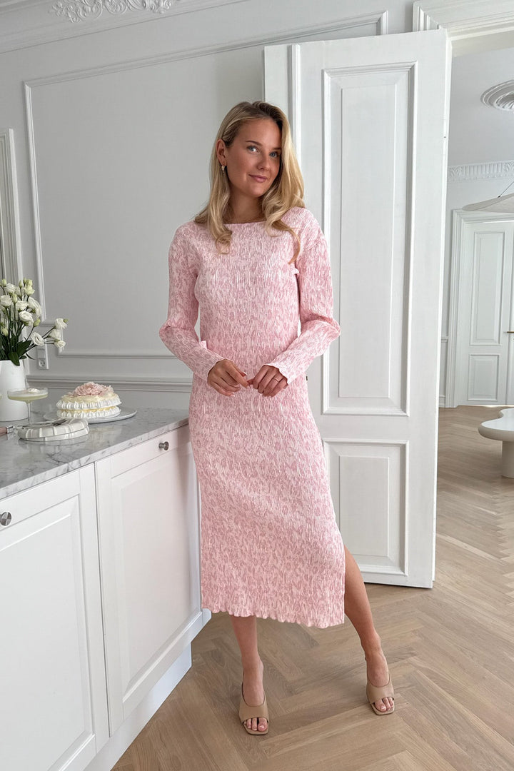 Oda Dress Light Pink Floral | Kjoler | Smuk - Dameklær på nett