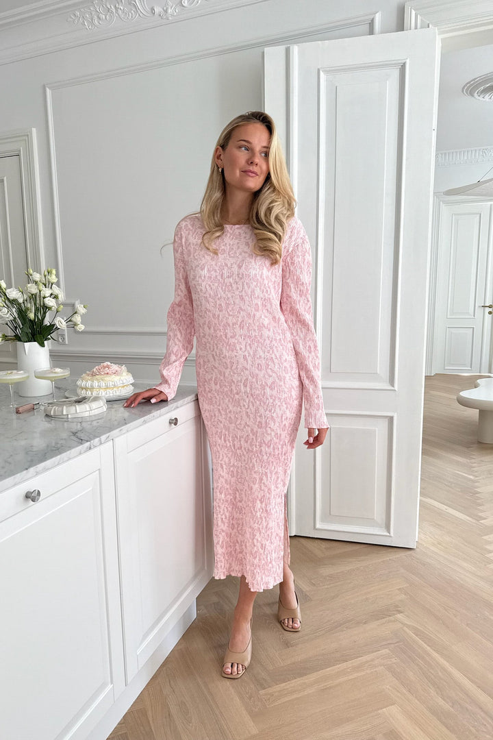 Oda Dress Light Pink Floral | Kjoler | Smuk - Dameklær på nett