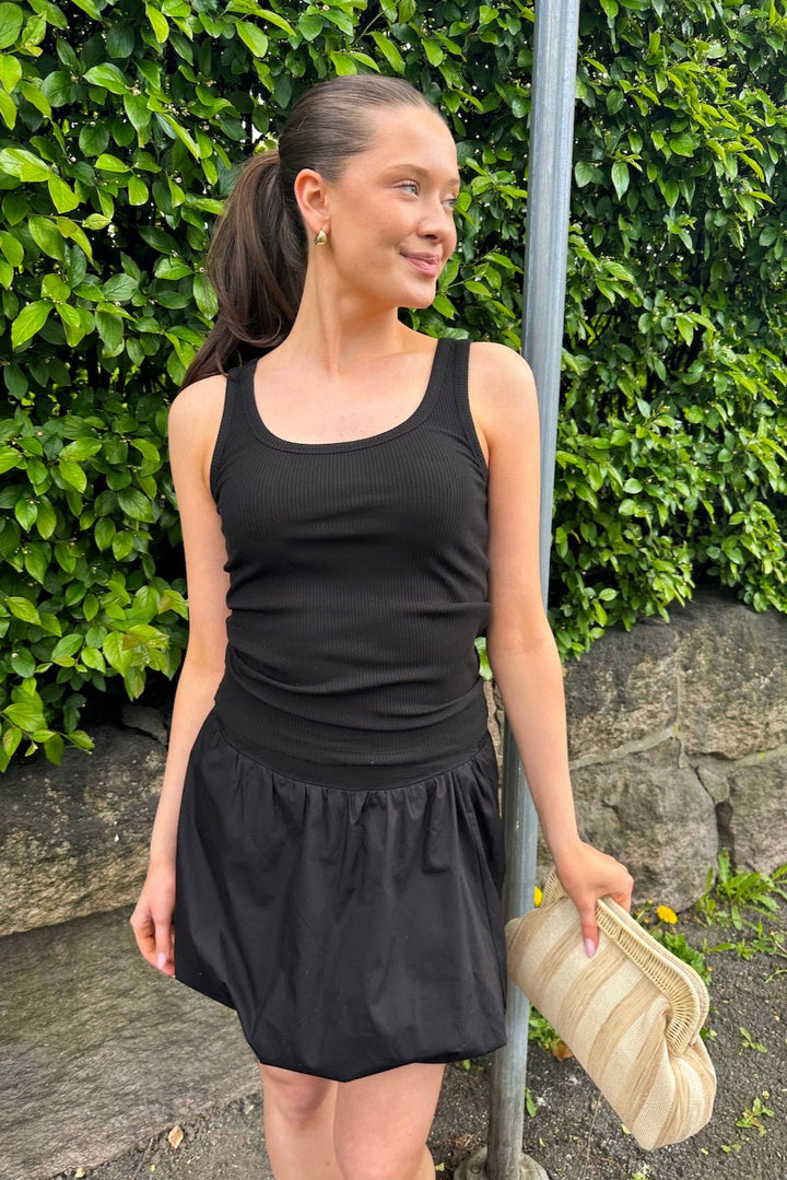 Orbita Balloon Skirt Black | Skjørt | Smuk - Dameklær på nett