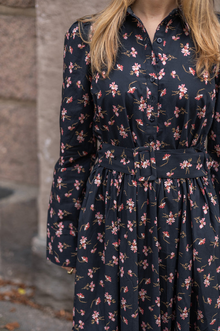 Poplin Shirt Dress Petals | Kjoler | Smuk - Dameklær på nett