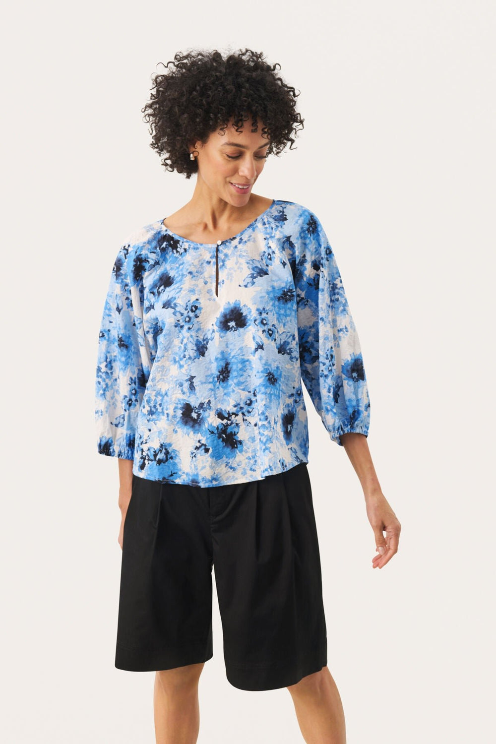 Radunipw Blouse Marina Scattered Flower | Topper | Smuk - Dameklær på nett