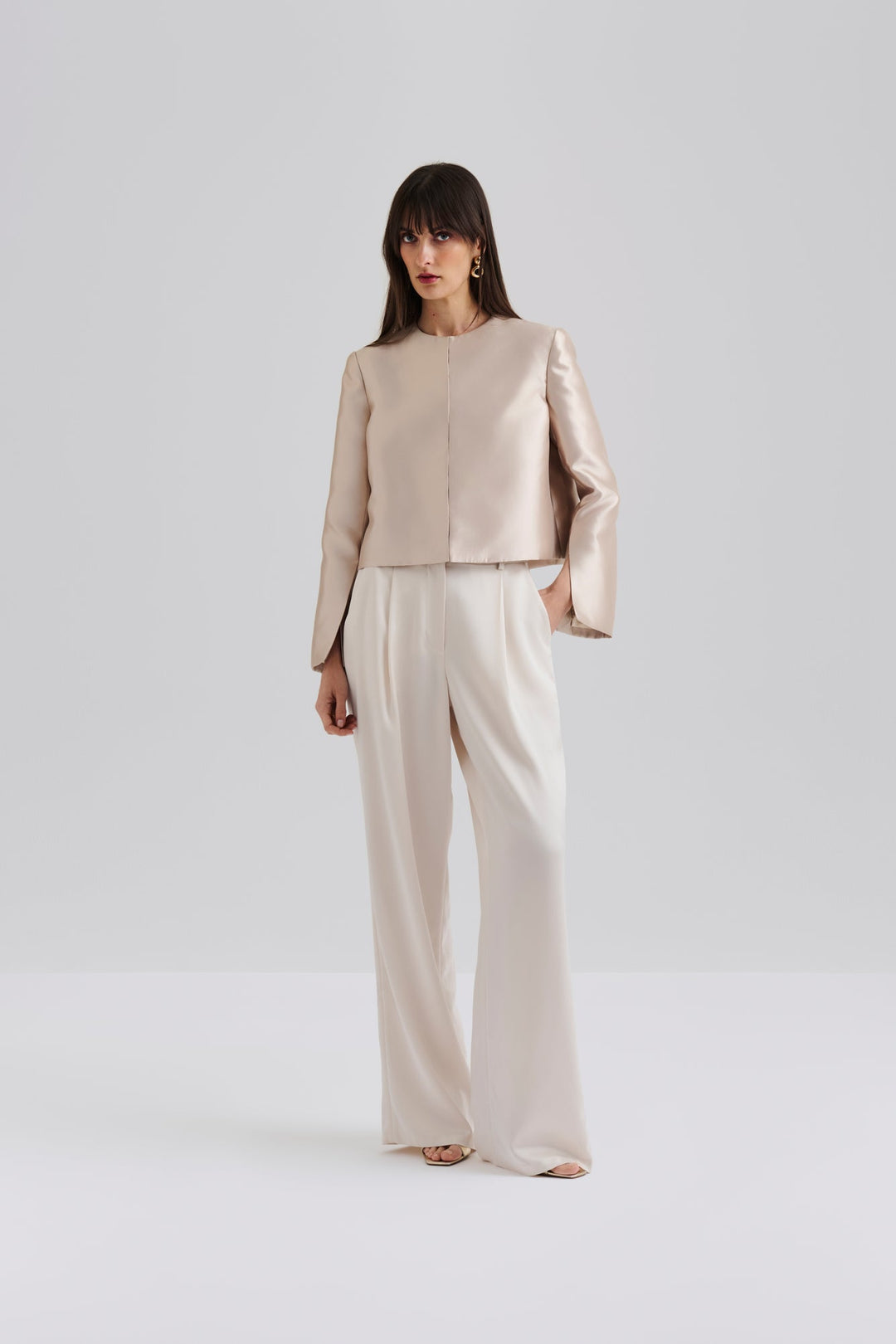 Ruthie Cropped Long Sleeve Blouse Soft Beige | Skjorter og bluser | Smuk - Dameklær på nett