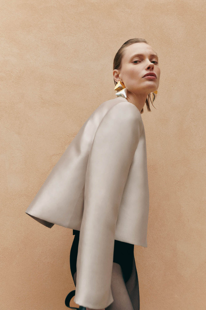 Ruthie Cropped Long Sleeve Blouse Soft Beige | Skjorter og bluser | Smuk - Dameklær på nett