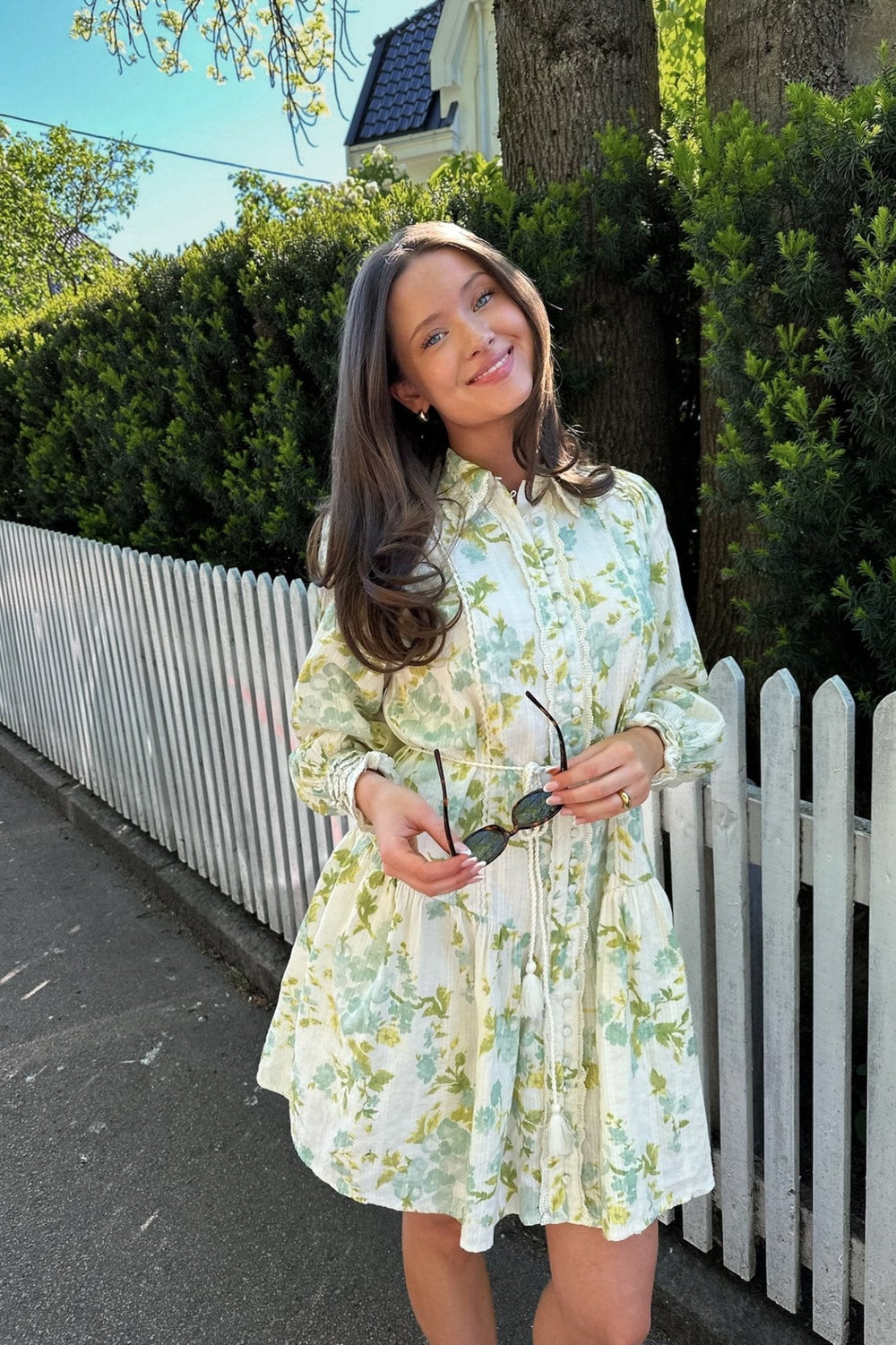 Somelli Ls Shirt Dress Birch W. Frosty Green Flowers | Kjoler | Smuk - Dameklær på nett
