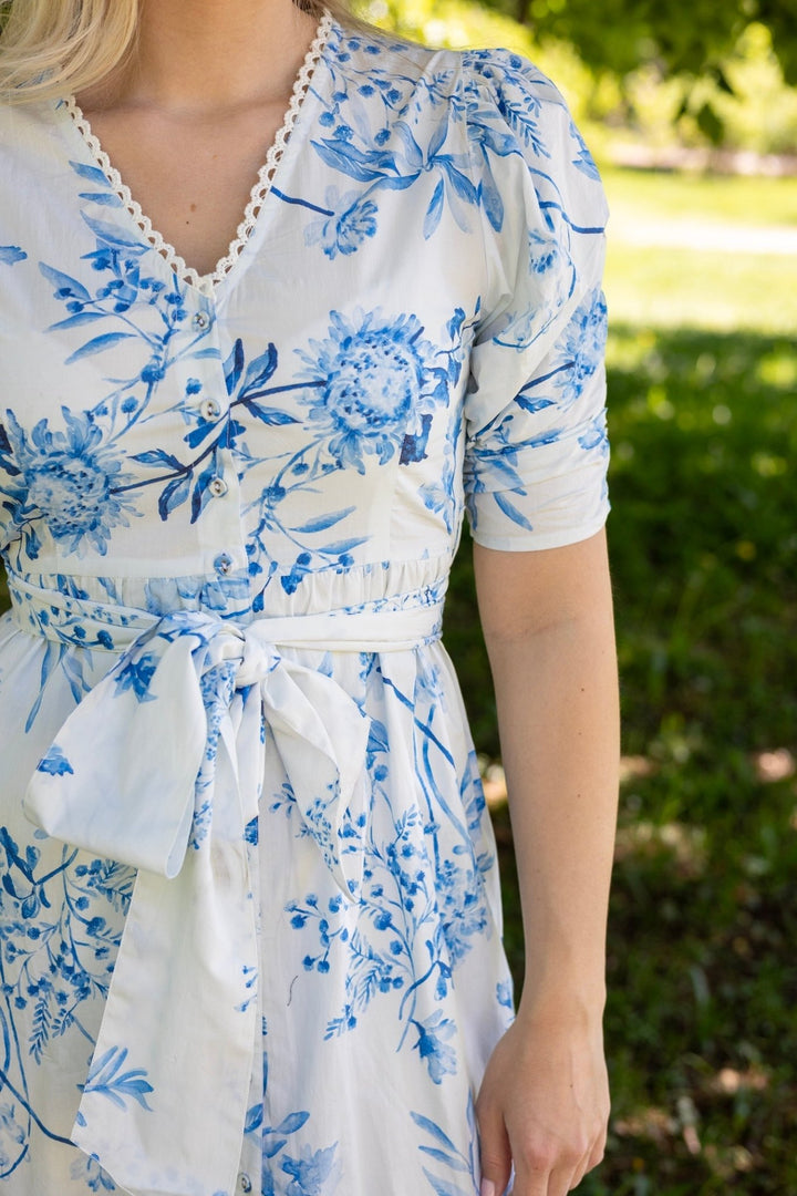 Sylvie Dress Blue Bloom | Kjoler | Smuk - Dameklær på nett