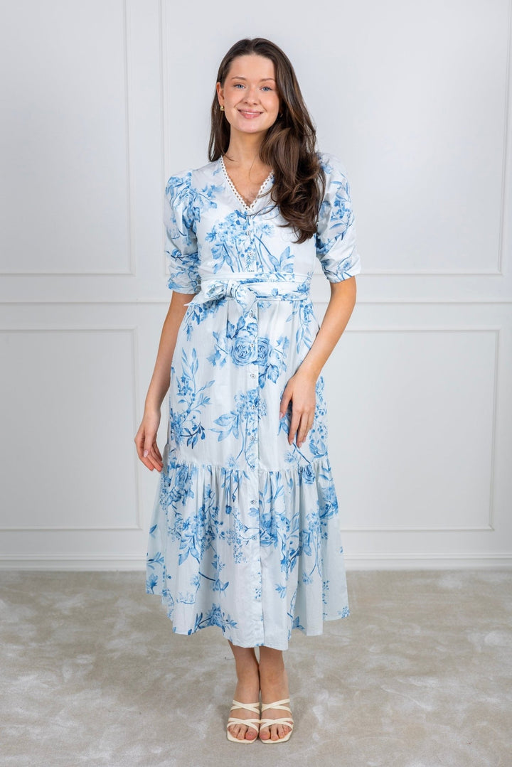 Sylvie Dress Blue Bloom | Kjoler | Smuk - Dameklær på nett