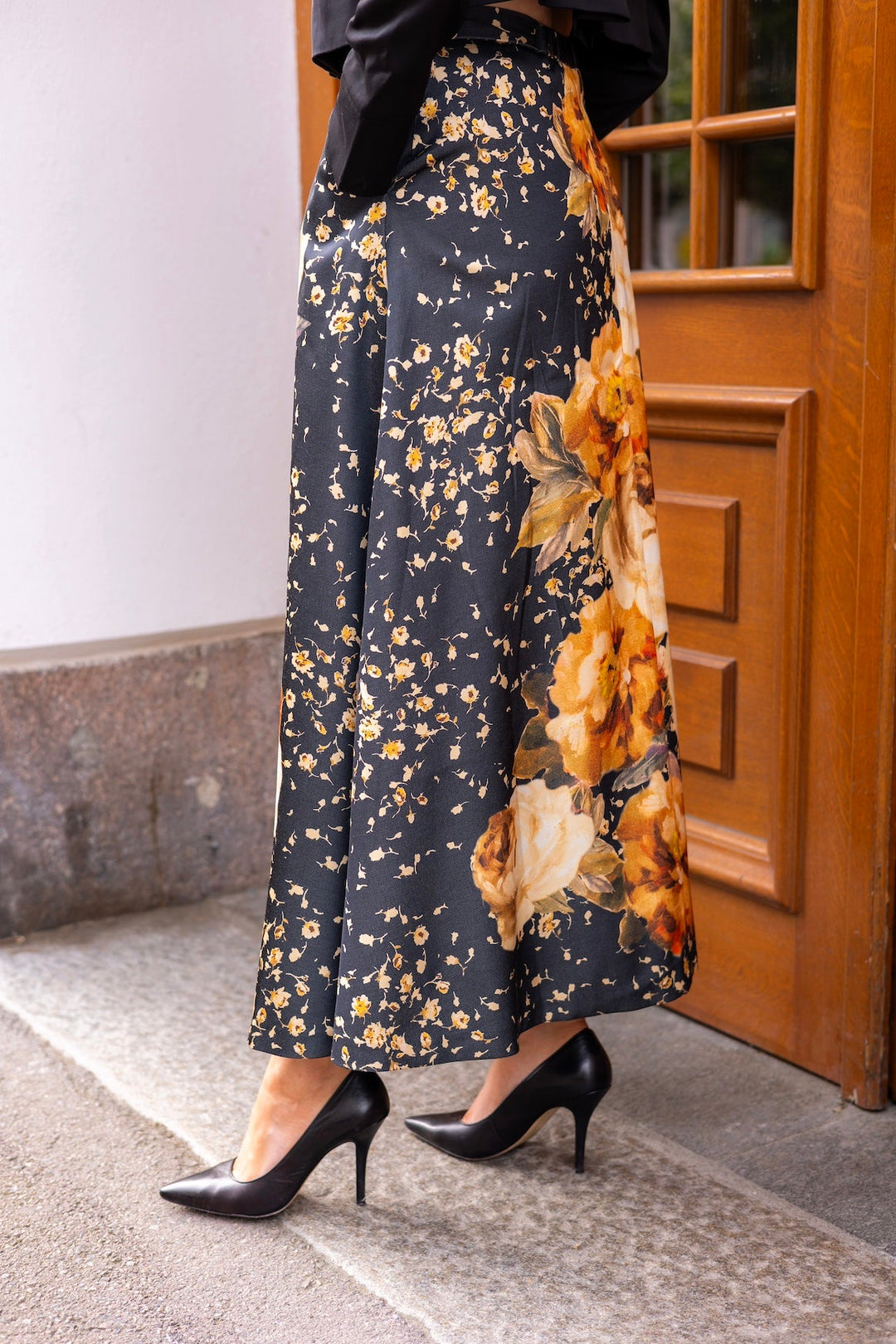 Tailored Satin Skirt Black Rose | Skjørt | Smuk - Dameklær på nett