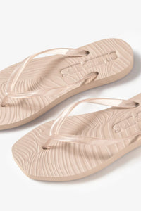 Tapered Flip Flop Eggnog Clear Trans
