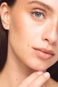 The Tiny Star Earrings Gold