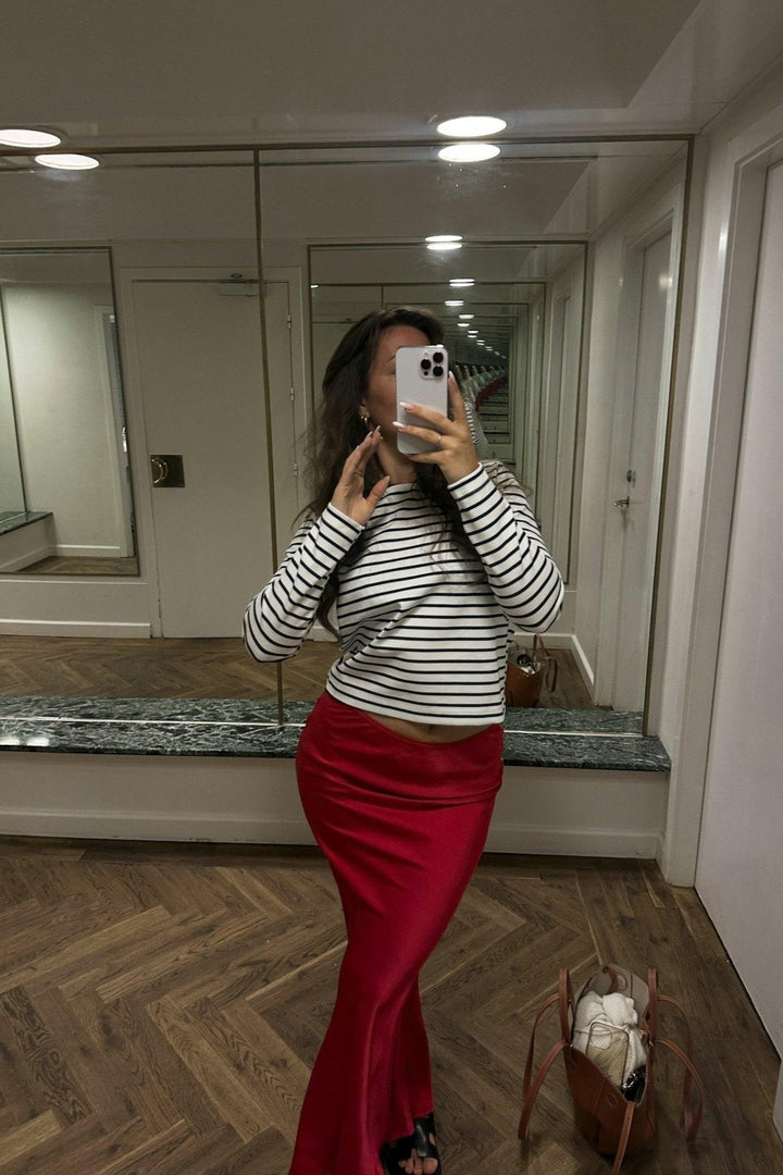 Vicky Heavy Sateen Skirt Red | Skjørt | Smuk - Dameklær på nett
