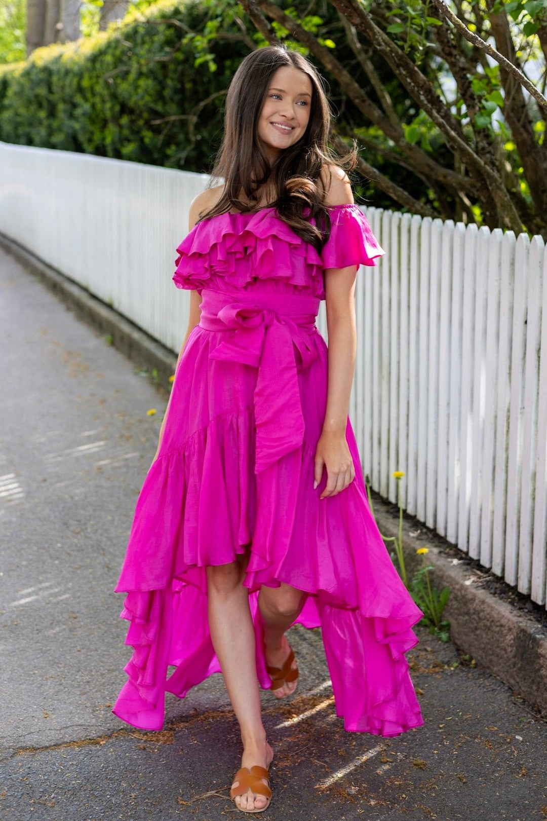 Wow Seniorita Frill Dress Hot Pink | Kjoler | Smuk - Dameklær på nett