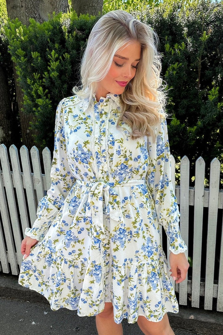 Yastilera Ls Shirt Dress Star White Sumelli | Kjoler | Smuk - Dameklær på nett