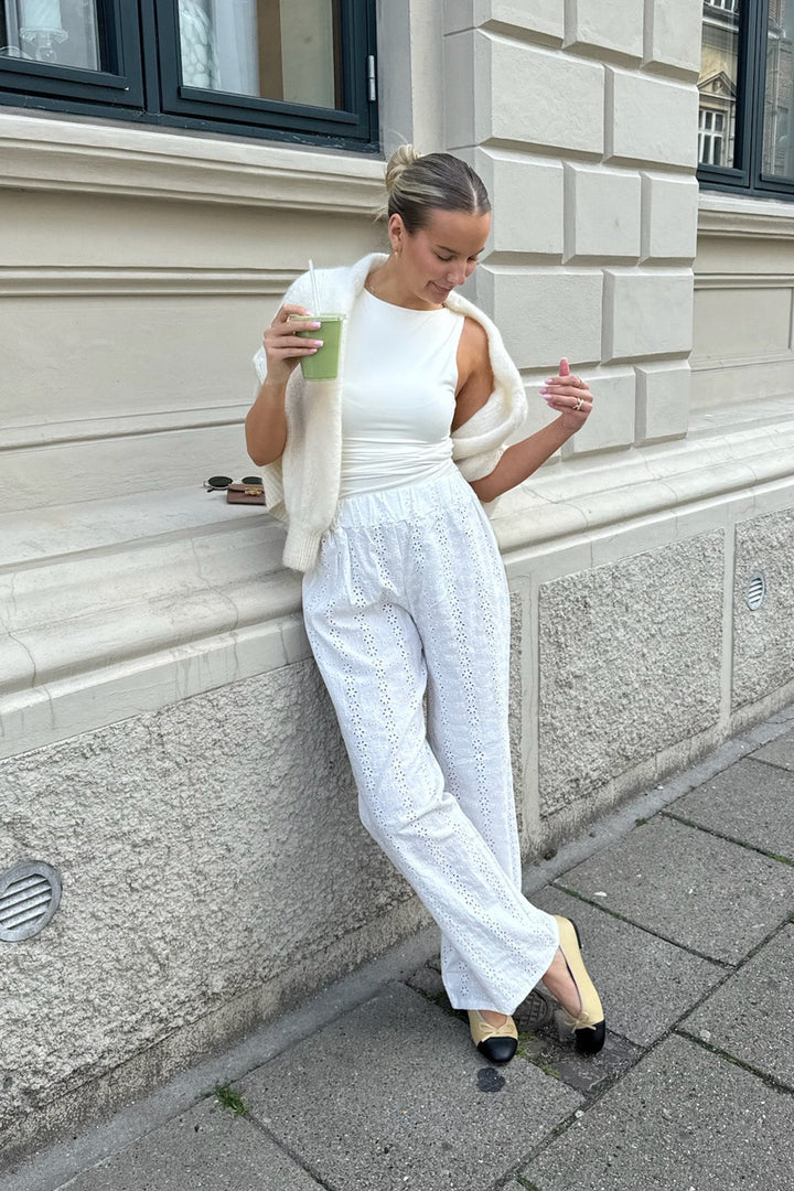 Zhannaic Pants White Embroidery | Bukser | Smuk - Dameklær på nett