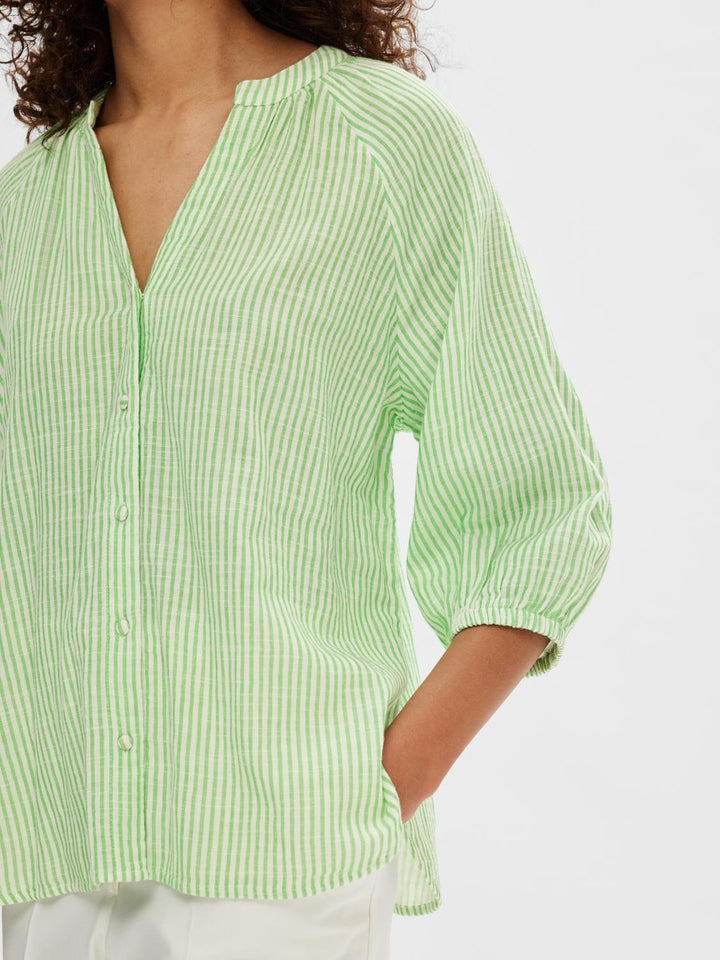 Alberta 3/4 Stripe Shirt Snow White Classic Green Stripes | Skjorter og bluser | Smuk - Dameklær på nett