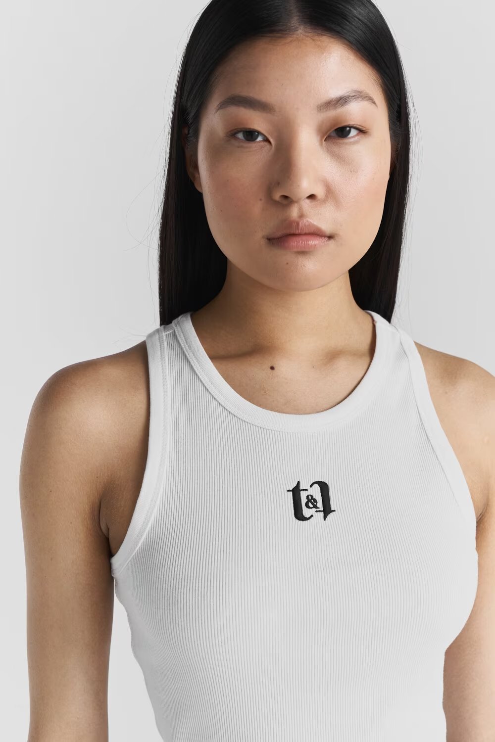 Azra Logo Tank White | Topper | Smuk - Dameklær på nett