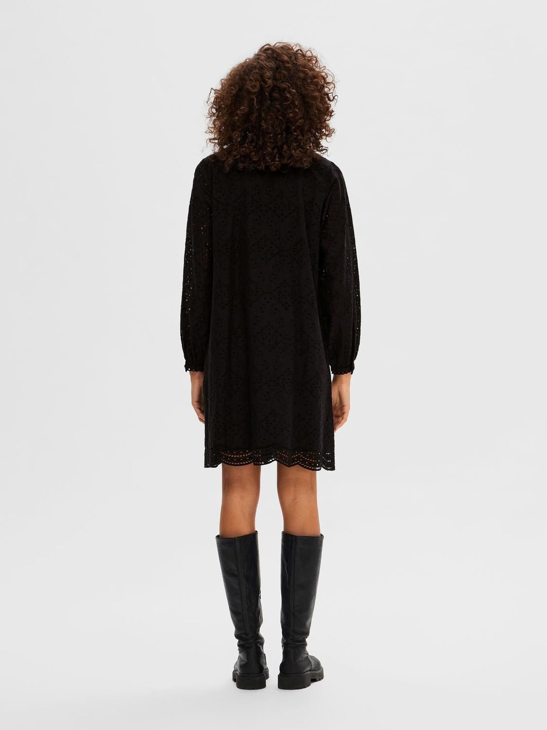 Tatiana Ls Short Embr Dress Black | Kjoler | Smuk - Dameklær på nett