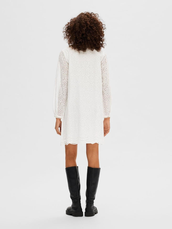Tatiana Ls Short Embr Dress Bright White | Kjoler | Smuk - Dameklær på nett
