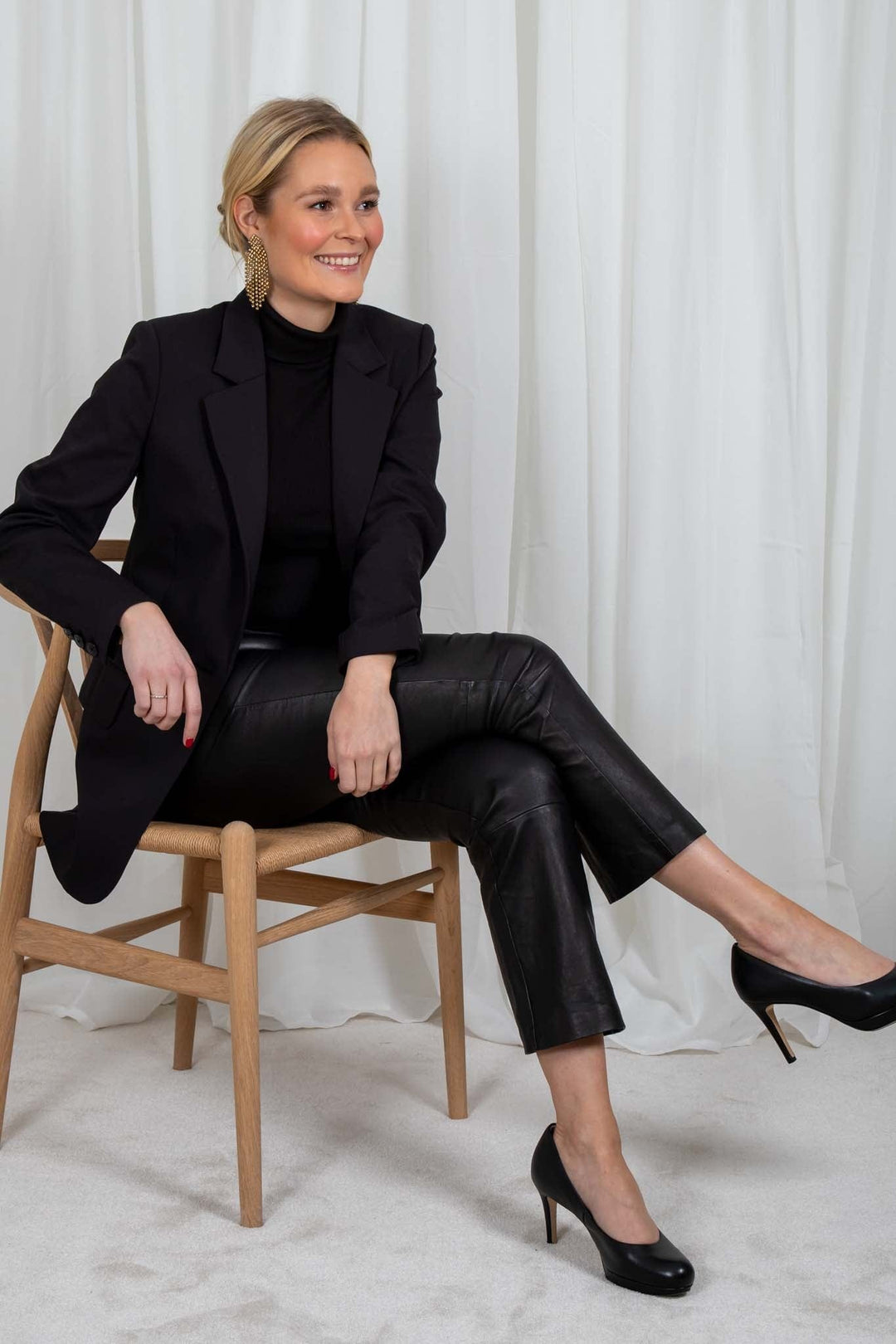 Zellaiw Long Blazer Black | Blazer | Smuk - Dameklær på nett