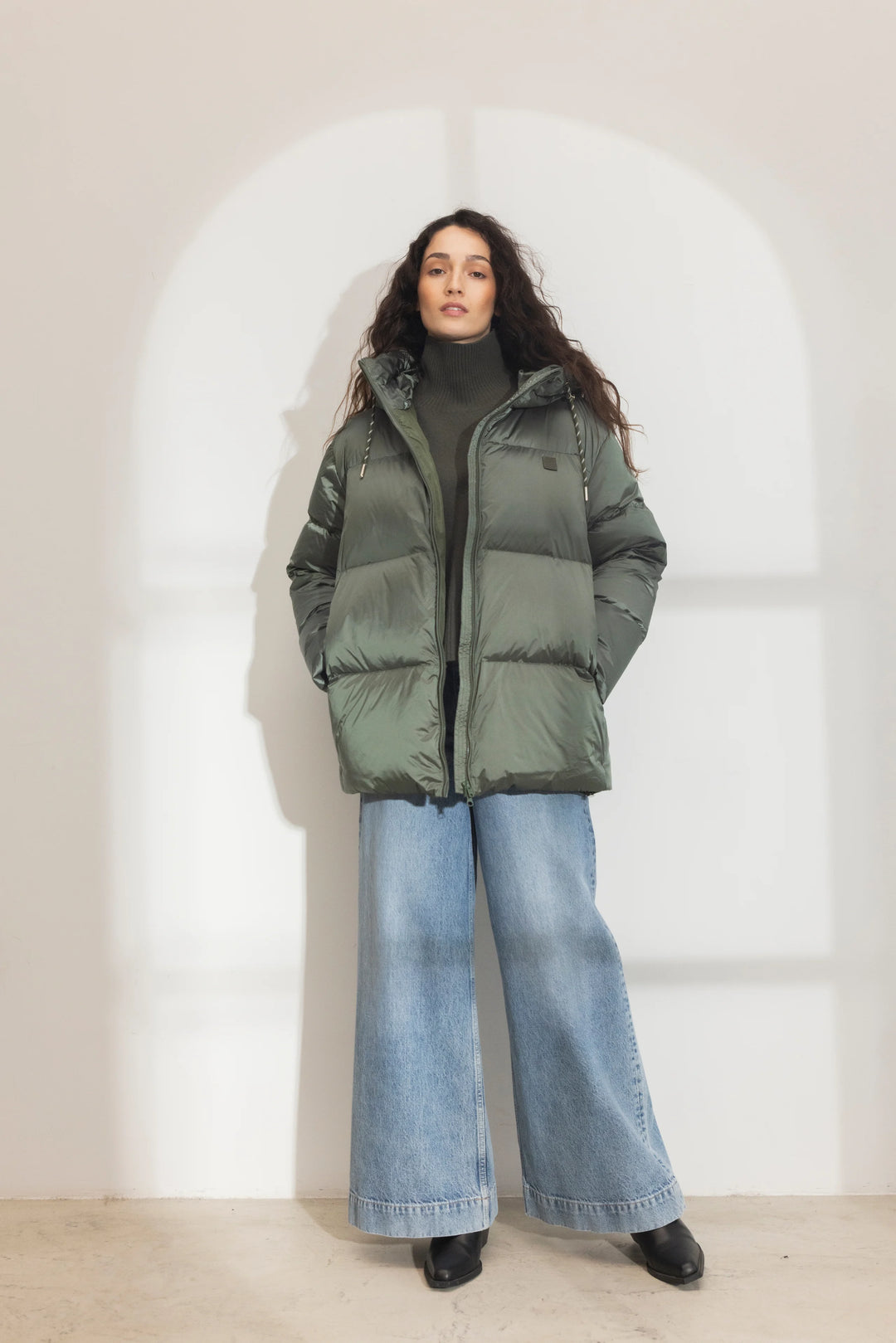 Saga Down Jacket Olive