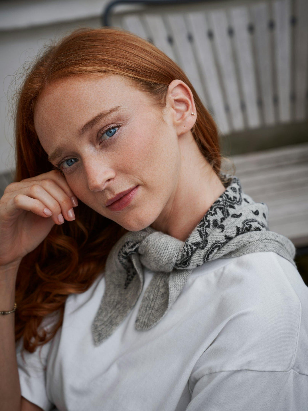 Ariya Paisley Knit Scarf Grey Melange