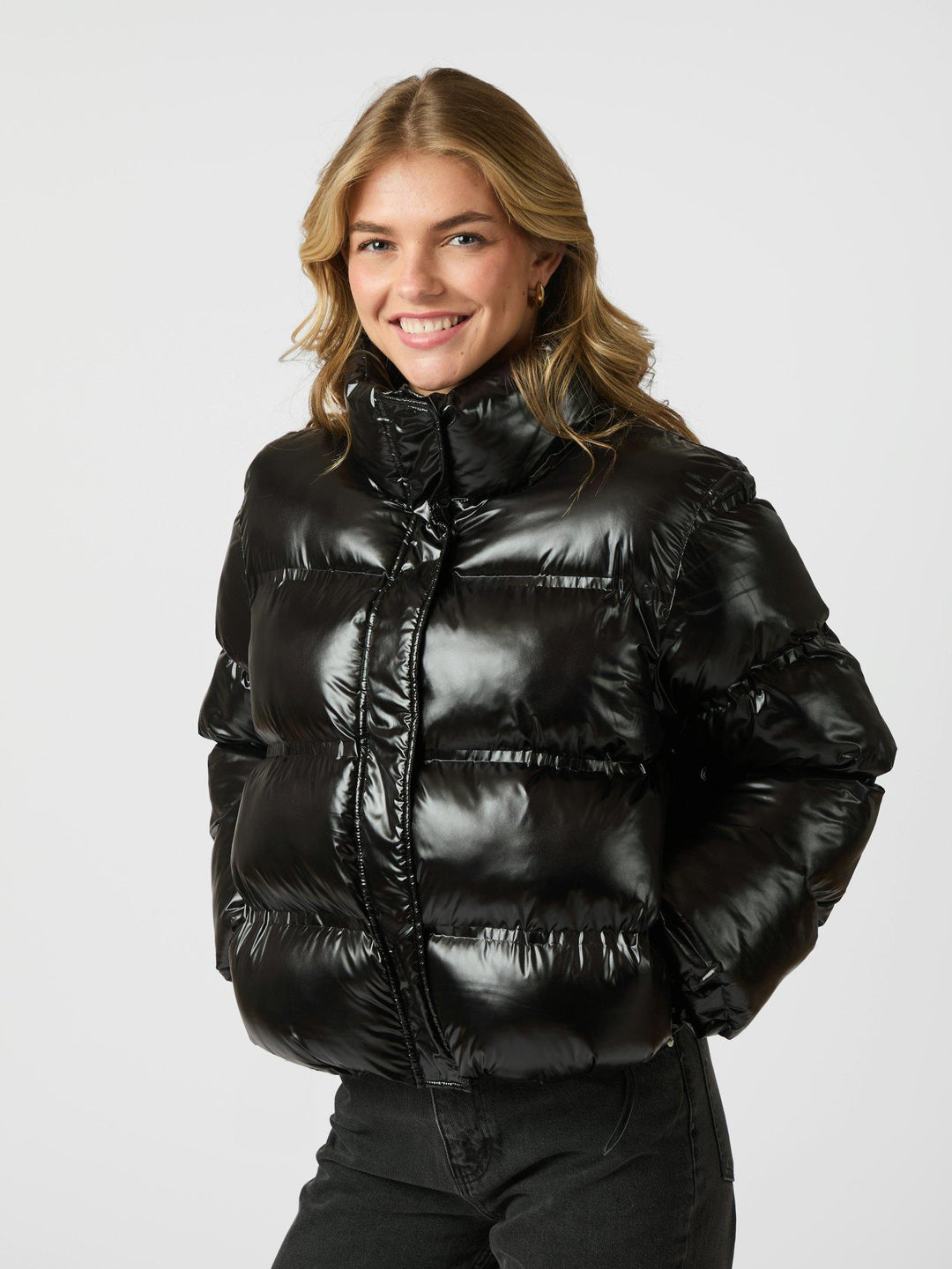 Rhea Shiny Puffer Jacket Black