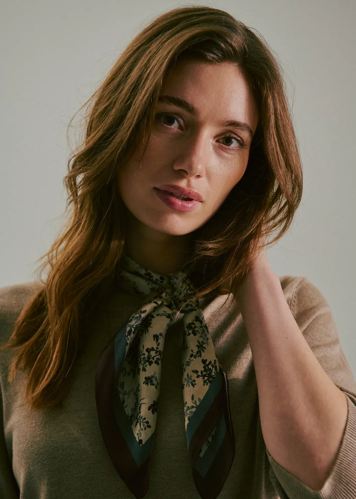 Freesia Scarf Safari