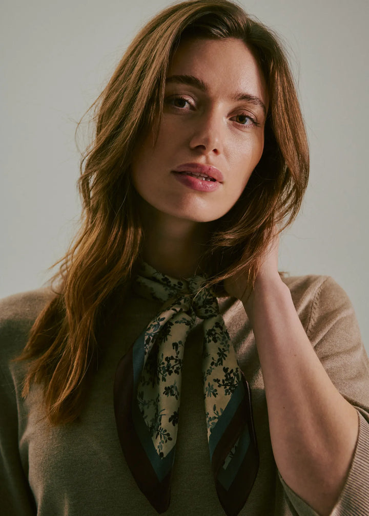 Freesia Scarf Safari