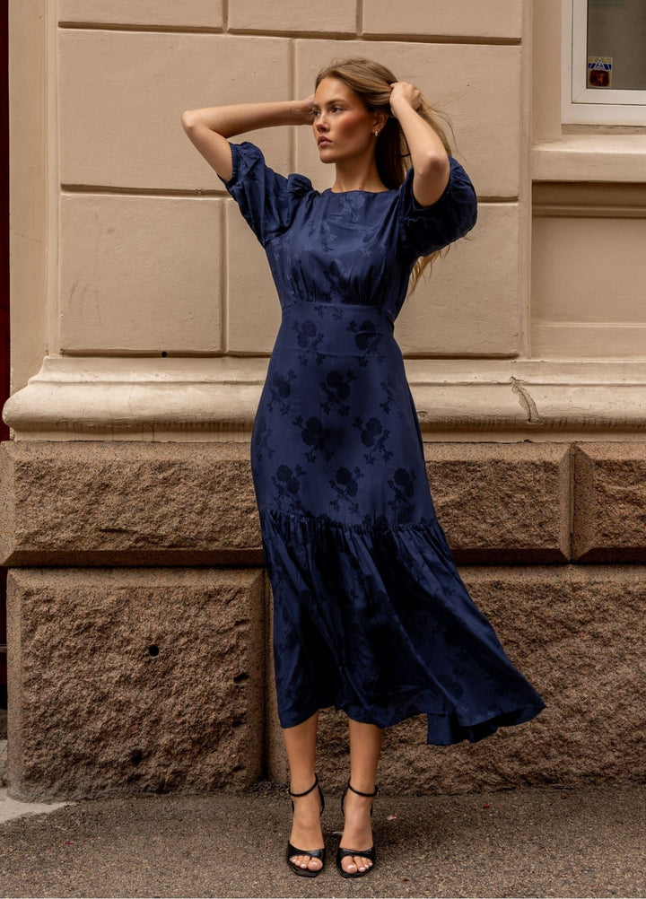 Johanna Dress Signature Satin