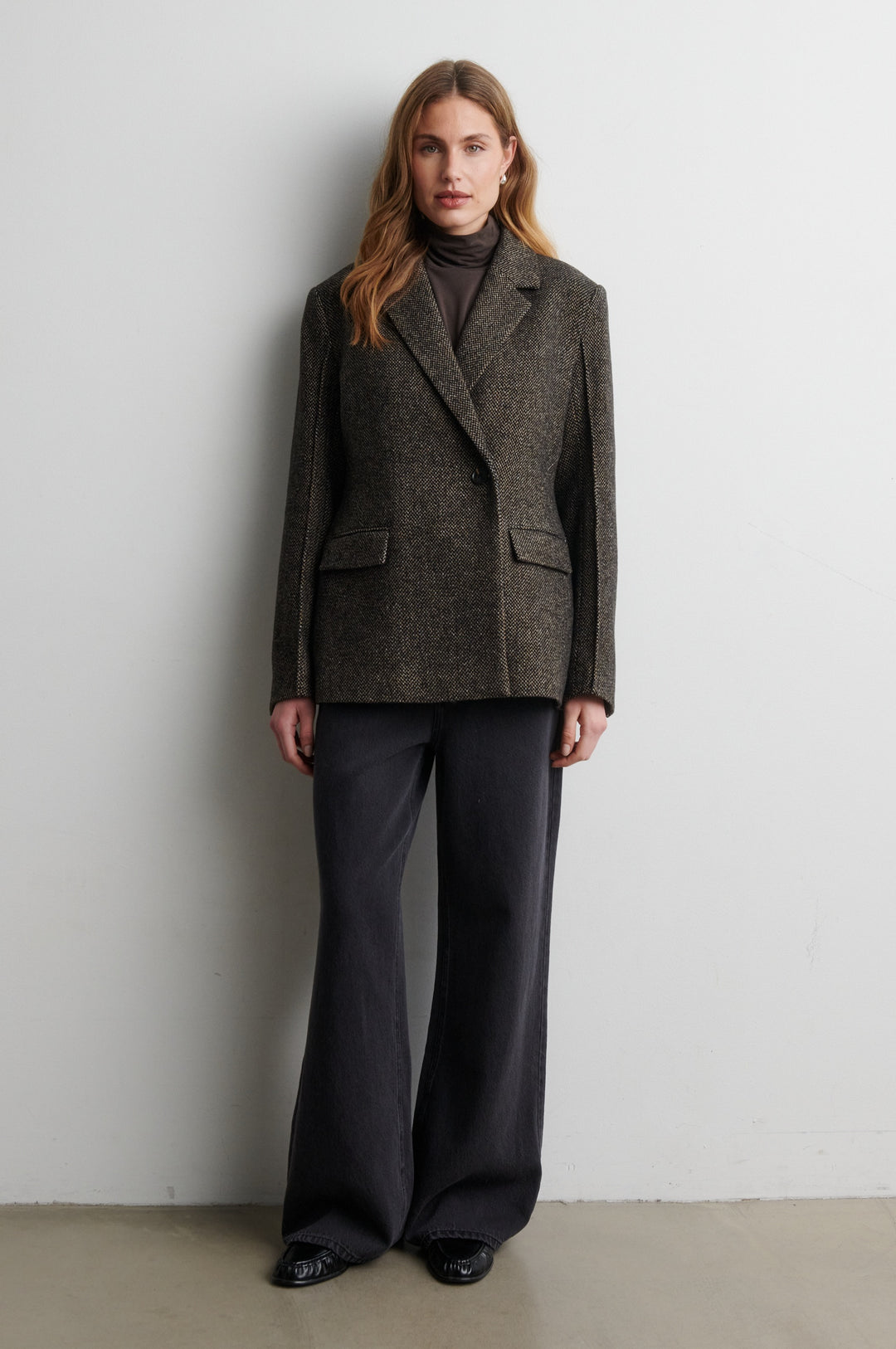 Emi New Fitted Blazer Demitasse