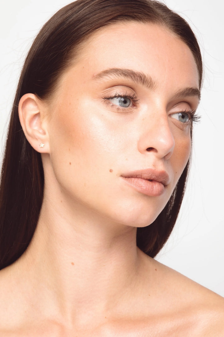 The Tiny Star Earrings Gold