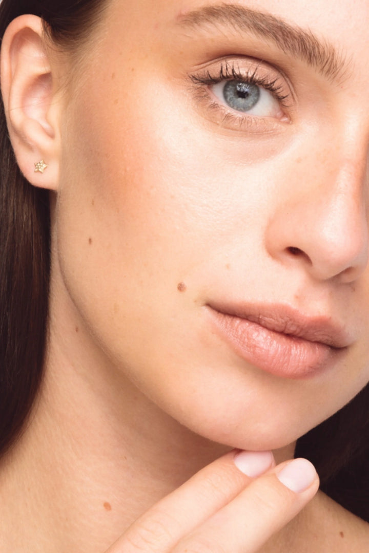 The Tiny Star Earrings Gold